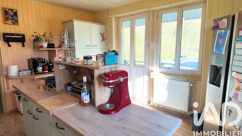 Maison - 223 m² - 9 pièces