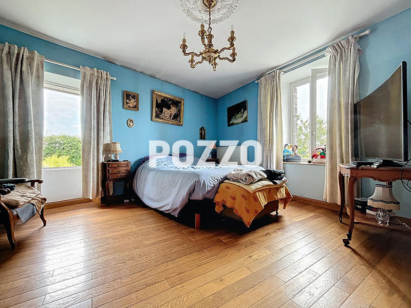 Maison - 276 m² - 7 pièces