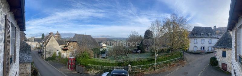 Maison - 211 m² - 7 pièces