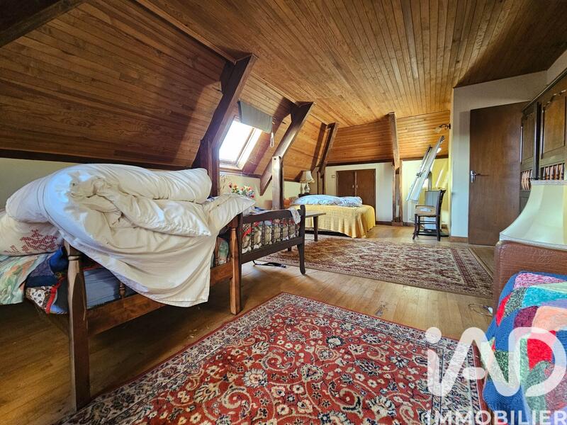 Maison - 185 m² - 7 pièces