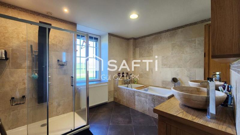 Maison - 152 m² - 6 pièces