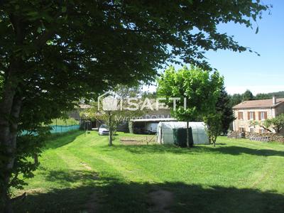 Maison - 90 m² - 5 pièces