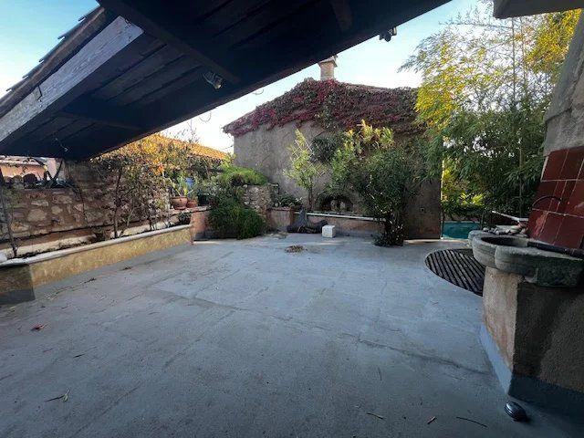 Appartement - 326 m² - 13 pièces