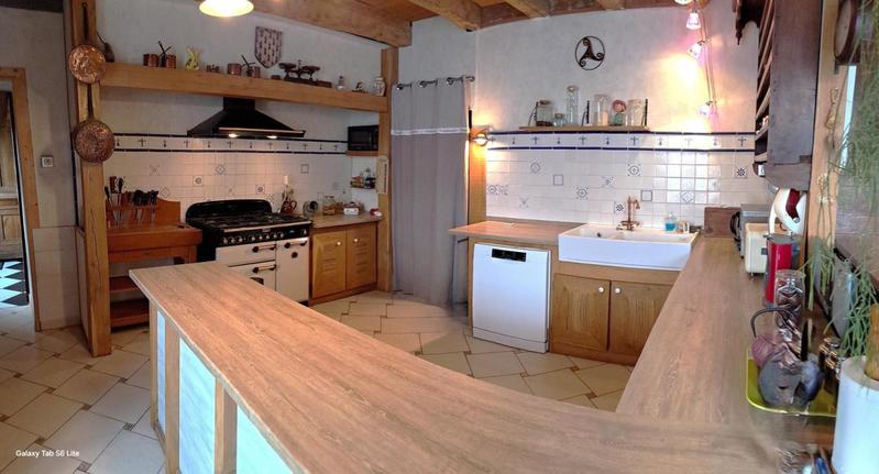 Maison - 274 m² - 8 pièces