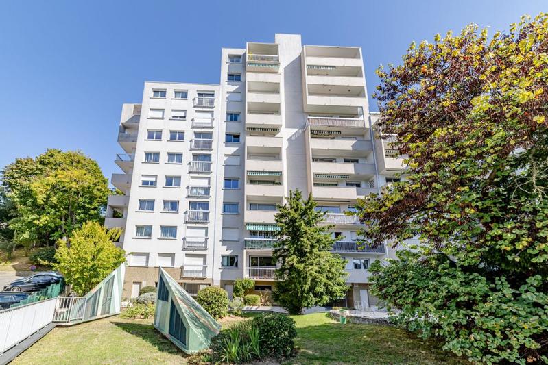 Appartement - 85 m² - 4 pièces