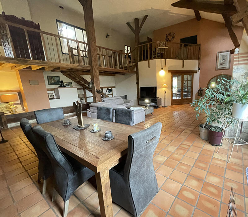 Maison - 289 m² - 6 pièces