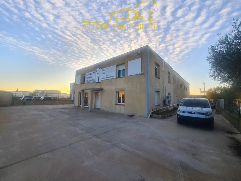 Local commercial - 465 m² - 7 pièces