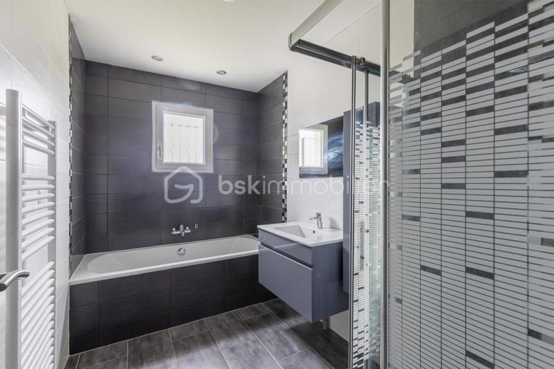 Maison - 138 m² - 5 pièces