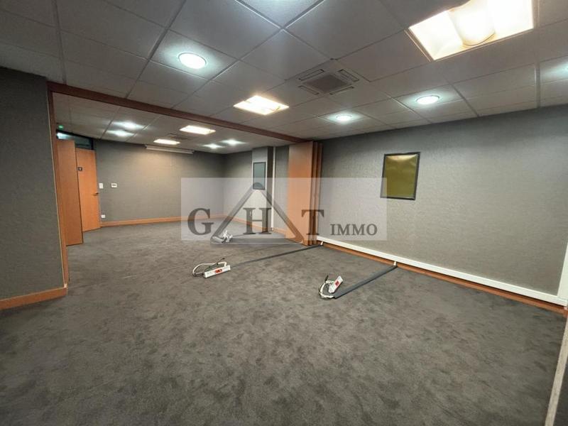 Local commercial - 284 m²