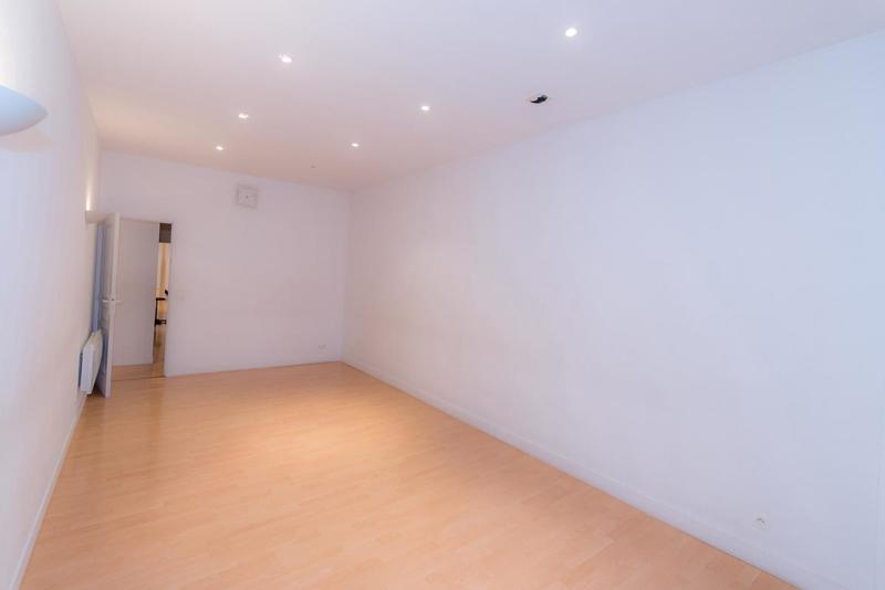 Local commercial - 133 m² - 6 pièces