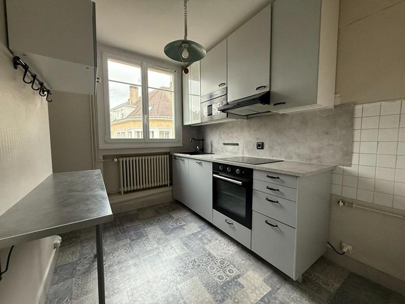 Appartement - 122 m² - 6 pièces