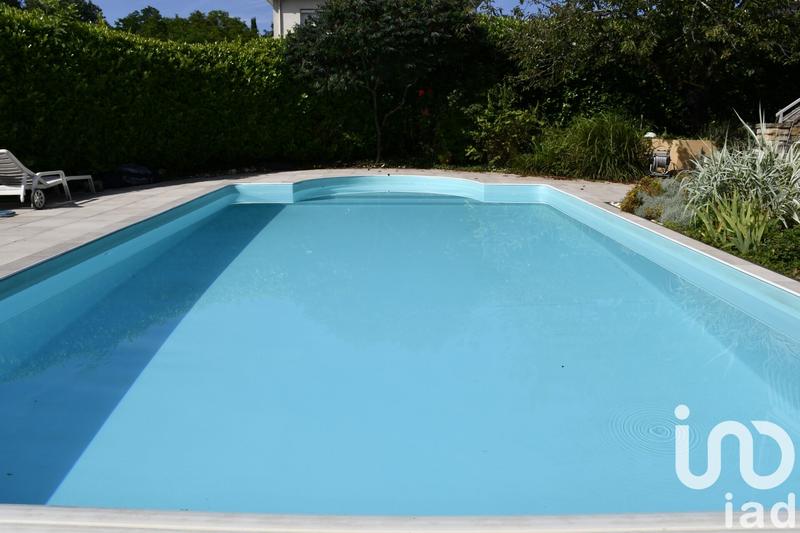 Maison - 186 m² - 8 pièces