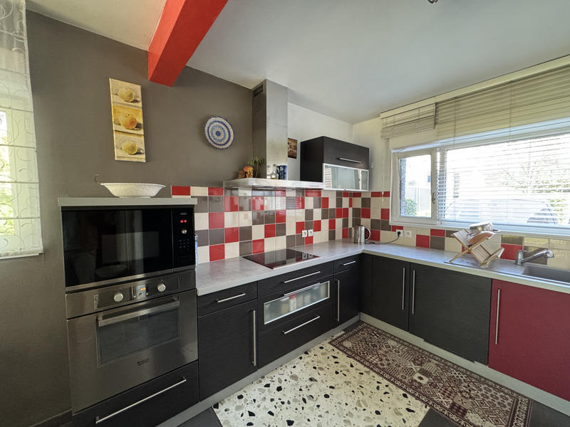 Maison - 107 m² - 6 pièces