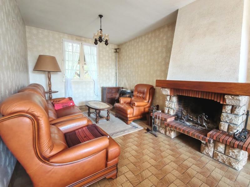 Maison - 90 m² - 5 pièces