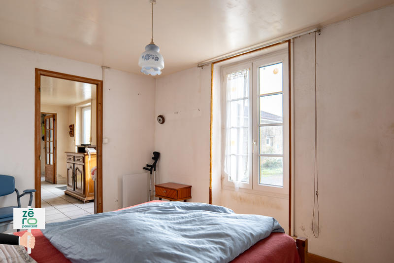 Maison - 300 m² - 3 pièces