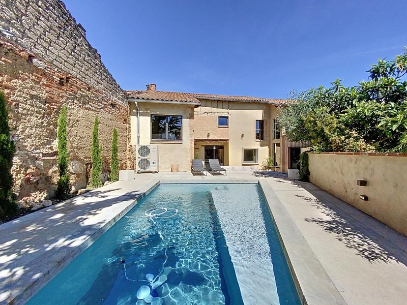 Maison - 263 m² - 7 pièces