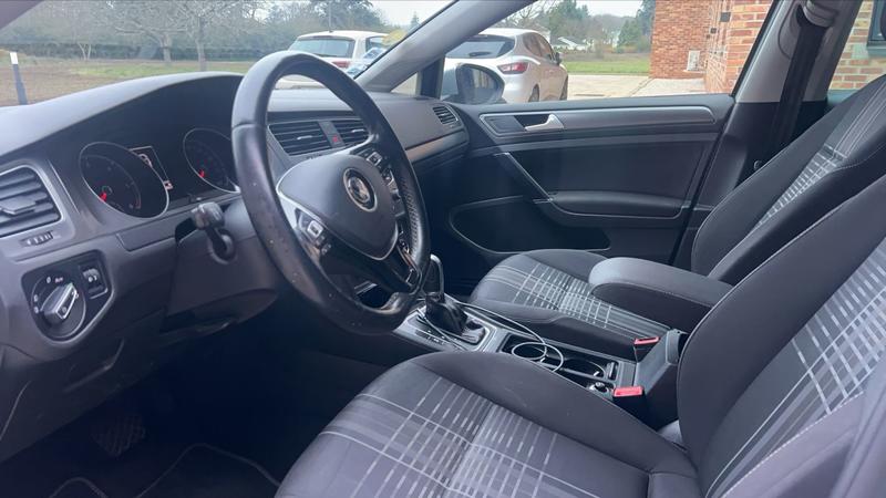 Volkswagen Golf VII 1.6 Tdi 110 Dsg7 Lounge - Automatique