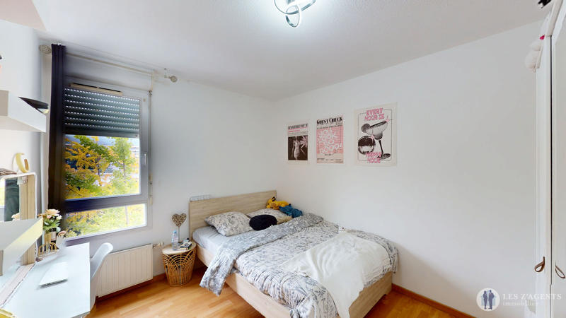 Appartement - 96 m² - 5 pièces