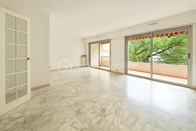 Appartement - 75 m² - 4 pièces