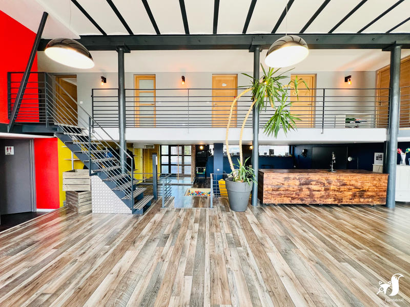 Maison - 300 m² - 8 pièces