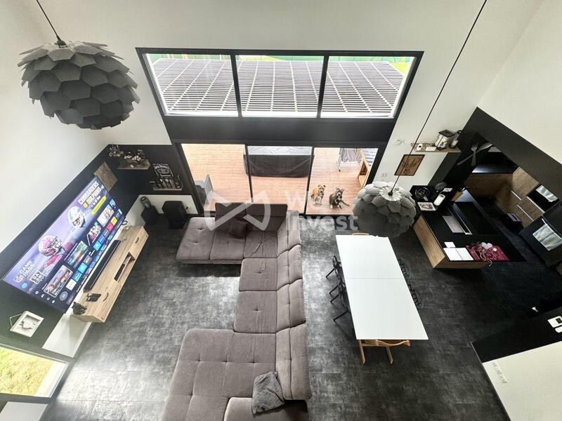 Maison - 137 m² - 5 pièces