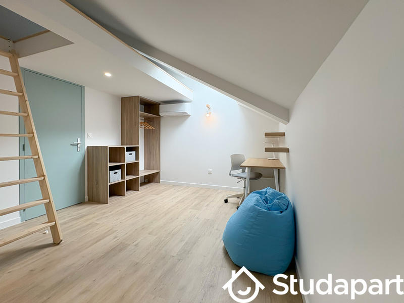 Chambre - 15 m² - 1 pièce