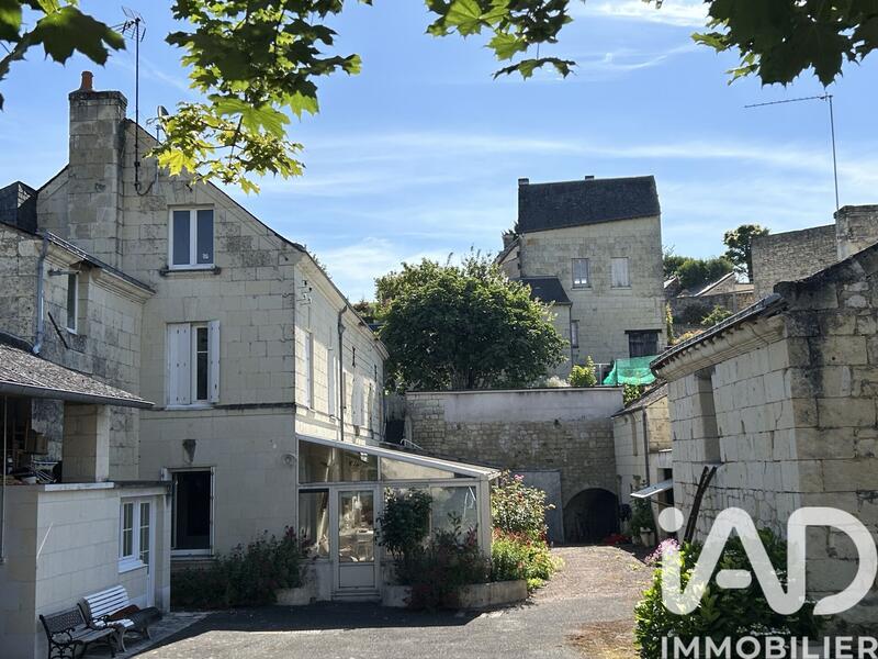 Maison - 215 m² - 8 pièces