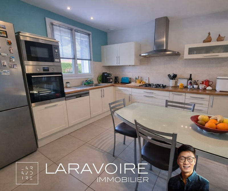 Maison - 102 m² - 4 pièces