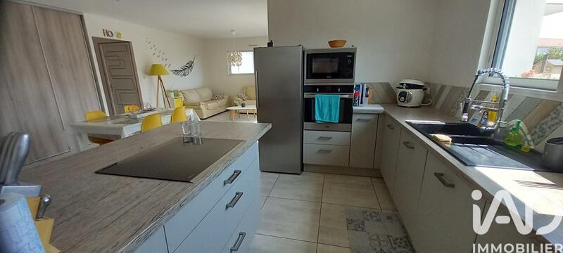 Maison - 90 m² - 5 pièces