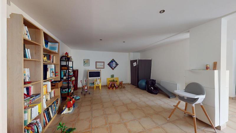 Maison - 181 m² - 5 pièces