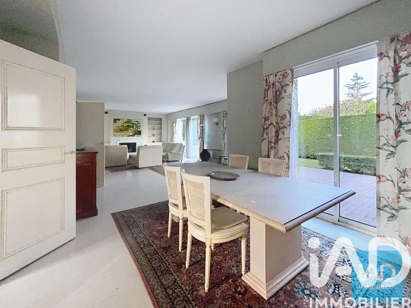 Maison - 207 m² - 8 pièces