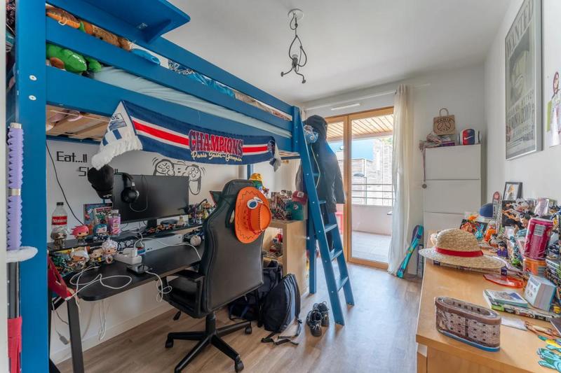 Appartement - 85 m² - 4 pièces