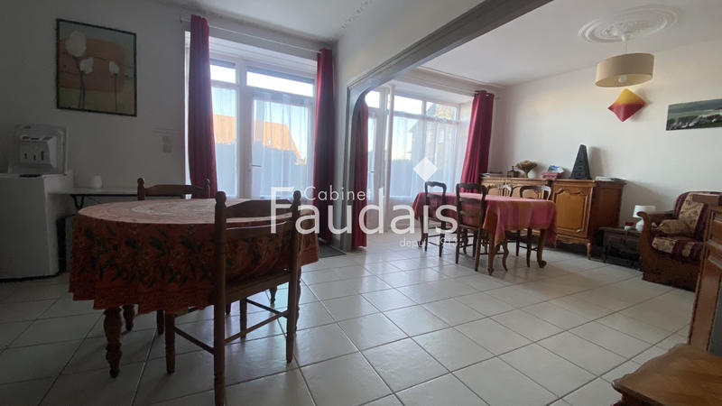 Propriété - 329 m² - 10 pièces