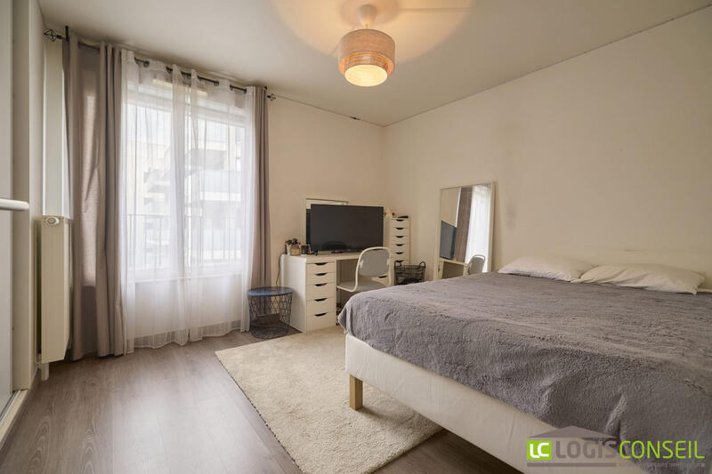 Appartement - 111 m² - 5 pièces