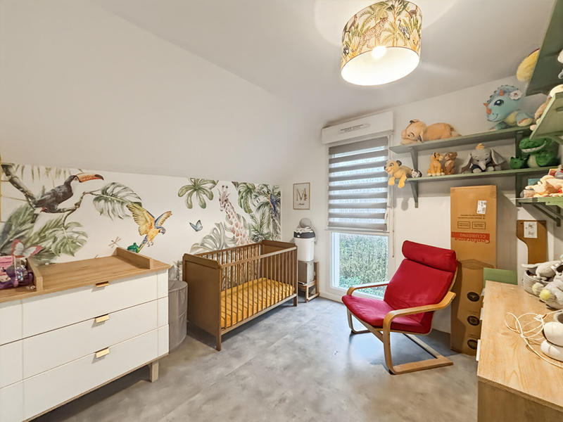 Maison - 90 m² - 5 pièces