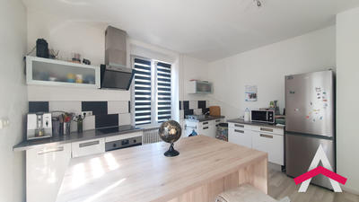 Appartement - 90 m² - 4 pièces