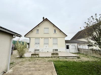 Maison - 101 m² - 5 pièces
