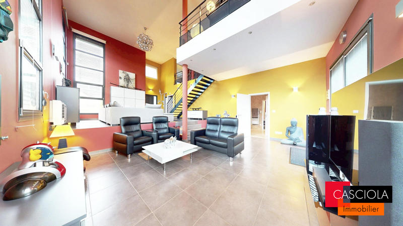 Maison - 200 m² - 6 pièces