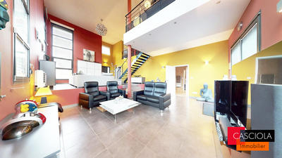 Maison - 200 m² - 6 pièces