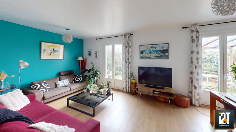 Maison traditionnelle - 102 m² - 5 pièces