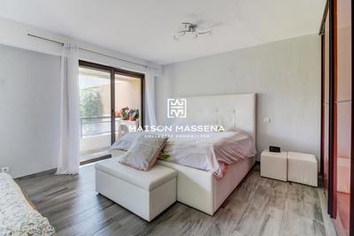 Appartement - 108 m² - 4 pièces