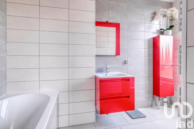 Maison - 107 m² - 5 pièces