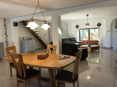 Maison - 300 m² - 6 pièces