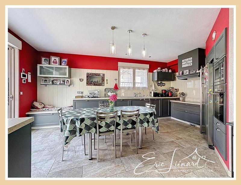 Maison - 182 m² - 7 pièces