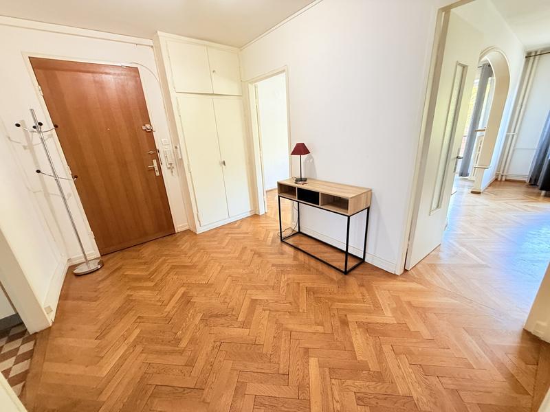 Appartement - 81 m² - 3 pièces