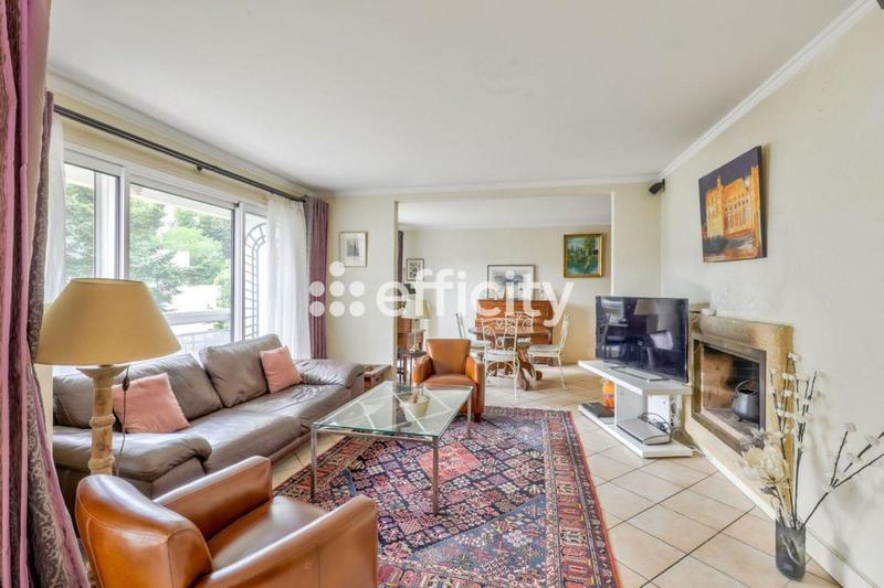 Appartement - 118 m² - 6 pièces