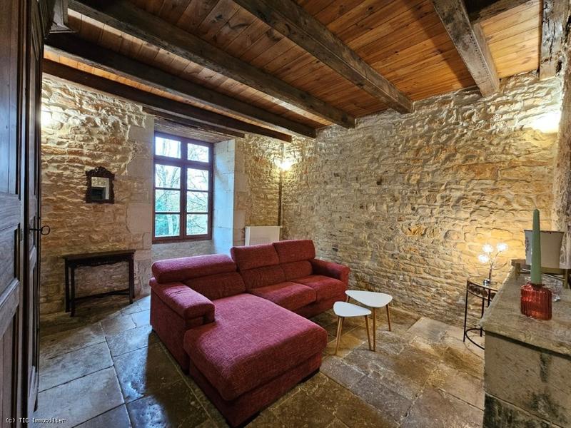 Maison - 258 m² - 9 pièces