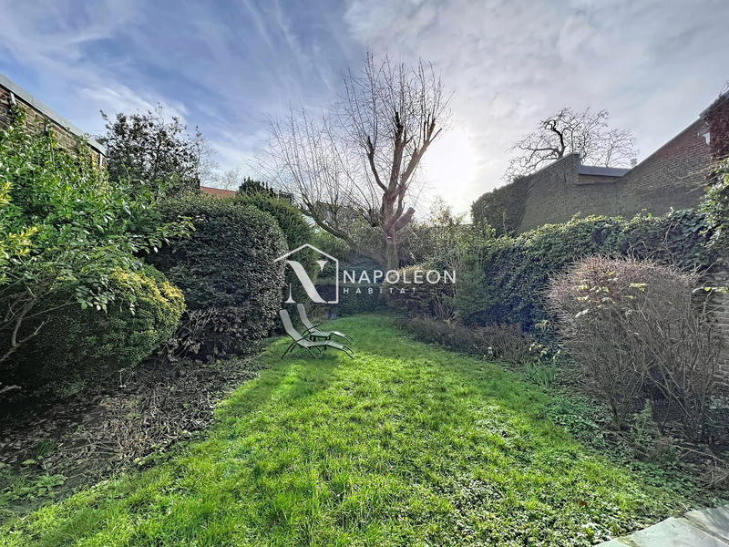 Maison - 260 m² - 7 pièces