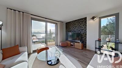 Appartement - 106 m² - 4 pièces