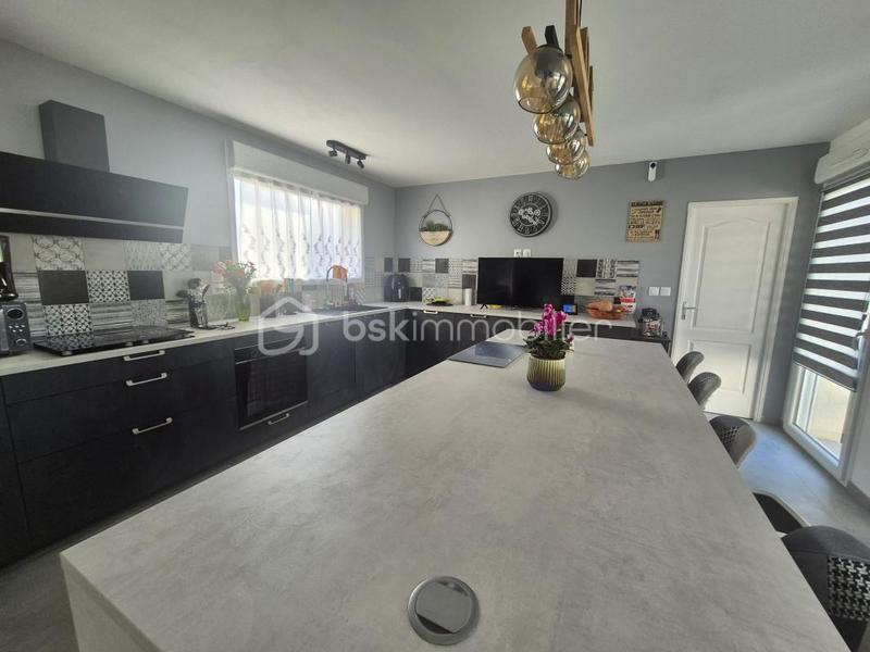 Maison - 101 m² - 5 pièces